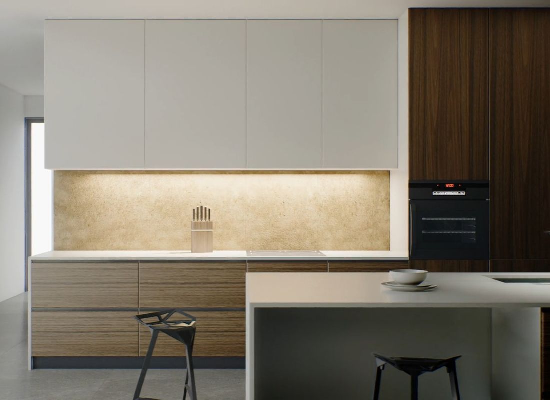 elegantna belo smeđa kuhinja